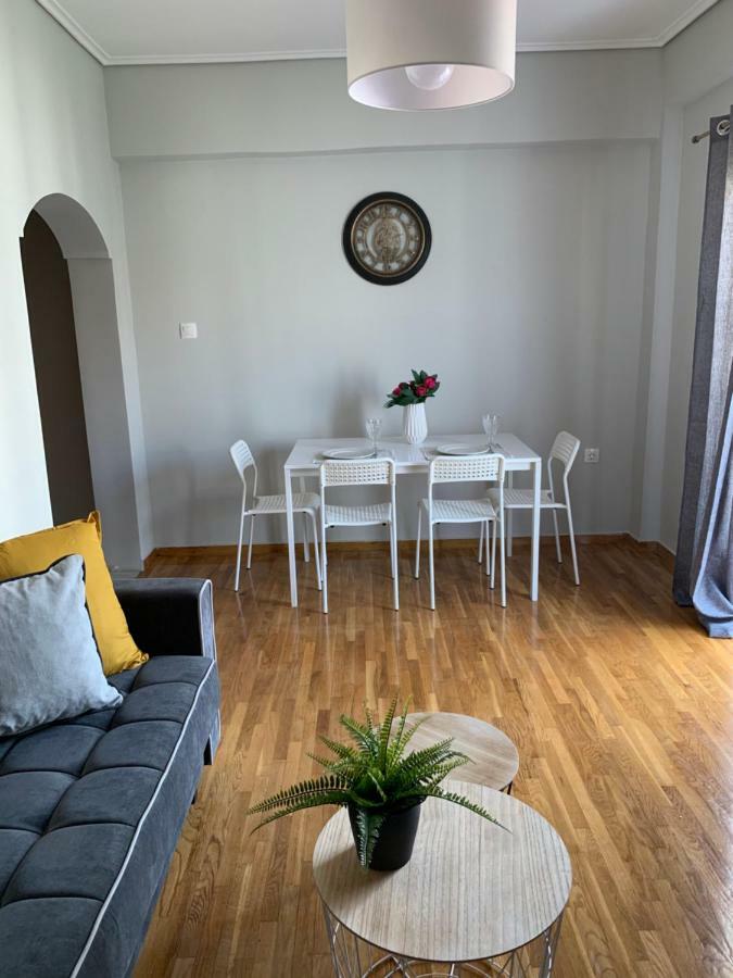 Lemon Apartment Каламата Екстериор снимка