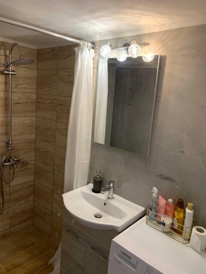 Lemon Apartment Каламата Екстериор снимка